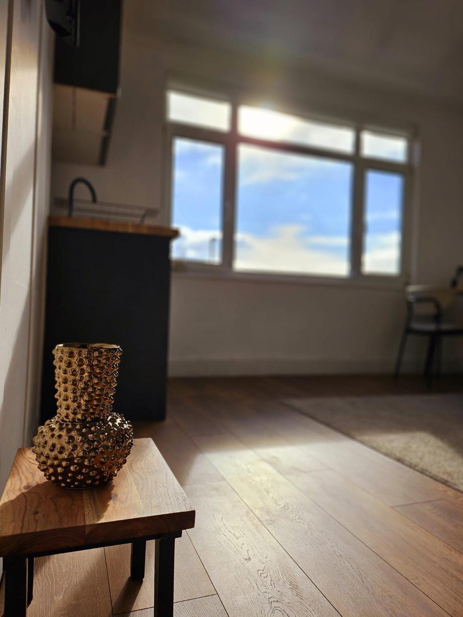 Seaview 2 Bedroom Apartment ลิตเติลแฮมป์ตัน ภายนอก รูปภาพ
