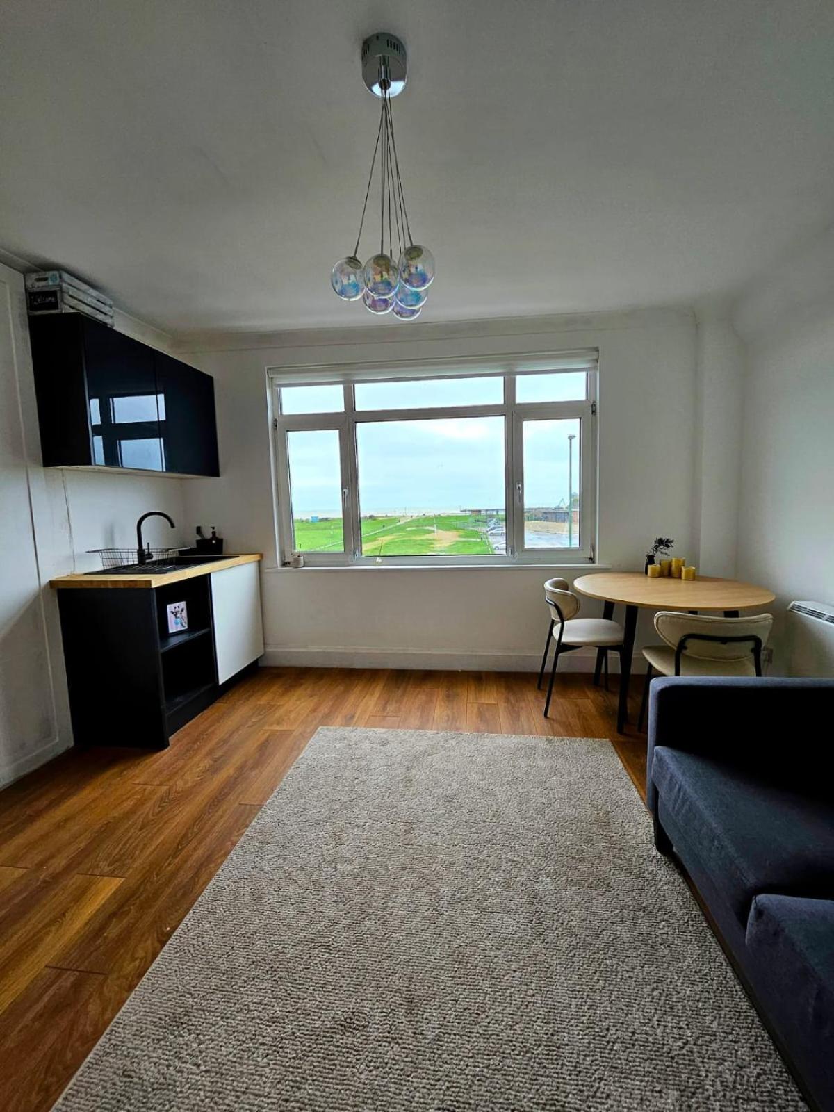 Seaview 2 Bedroom Apartment ลิตเติลแฮมป์ตัน ภายนอก รูปภาพ